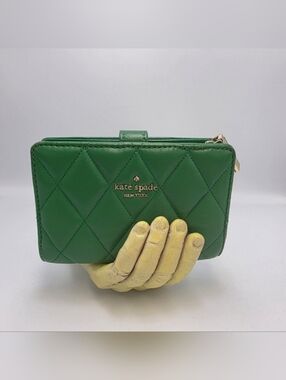 KATE SPADE Carey Medium Compact Bifold Wallet in Bright Green Quilted Leather